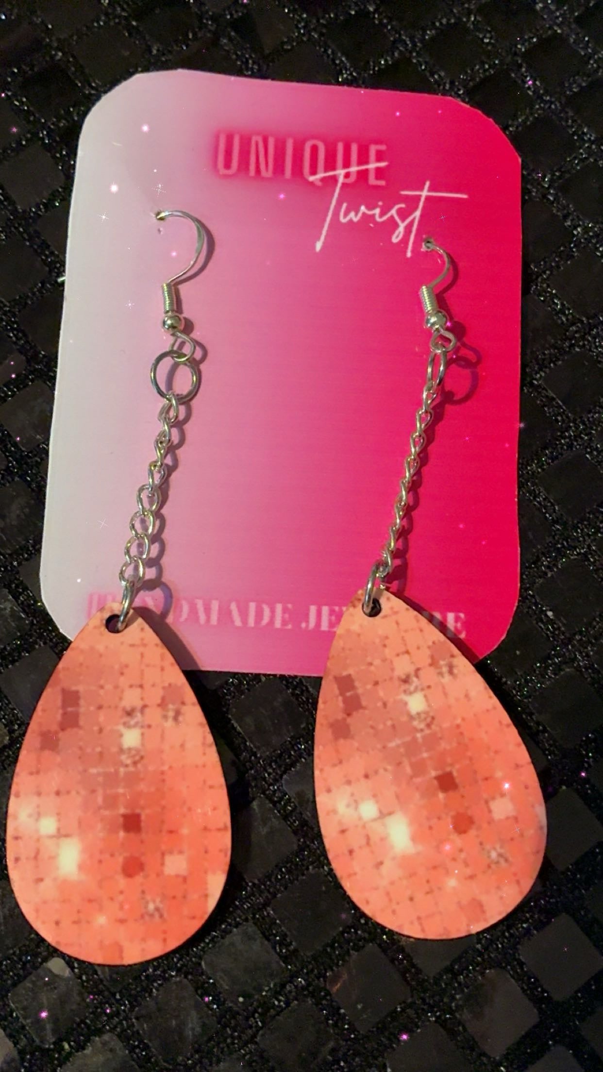 Teardrop earring